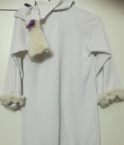 Kids Costumes to Hire - White onesie with fur & headpiece (purple ribbon)